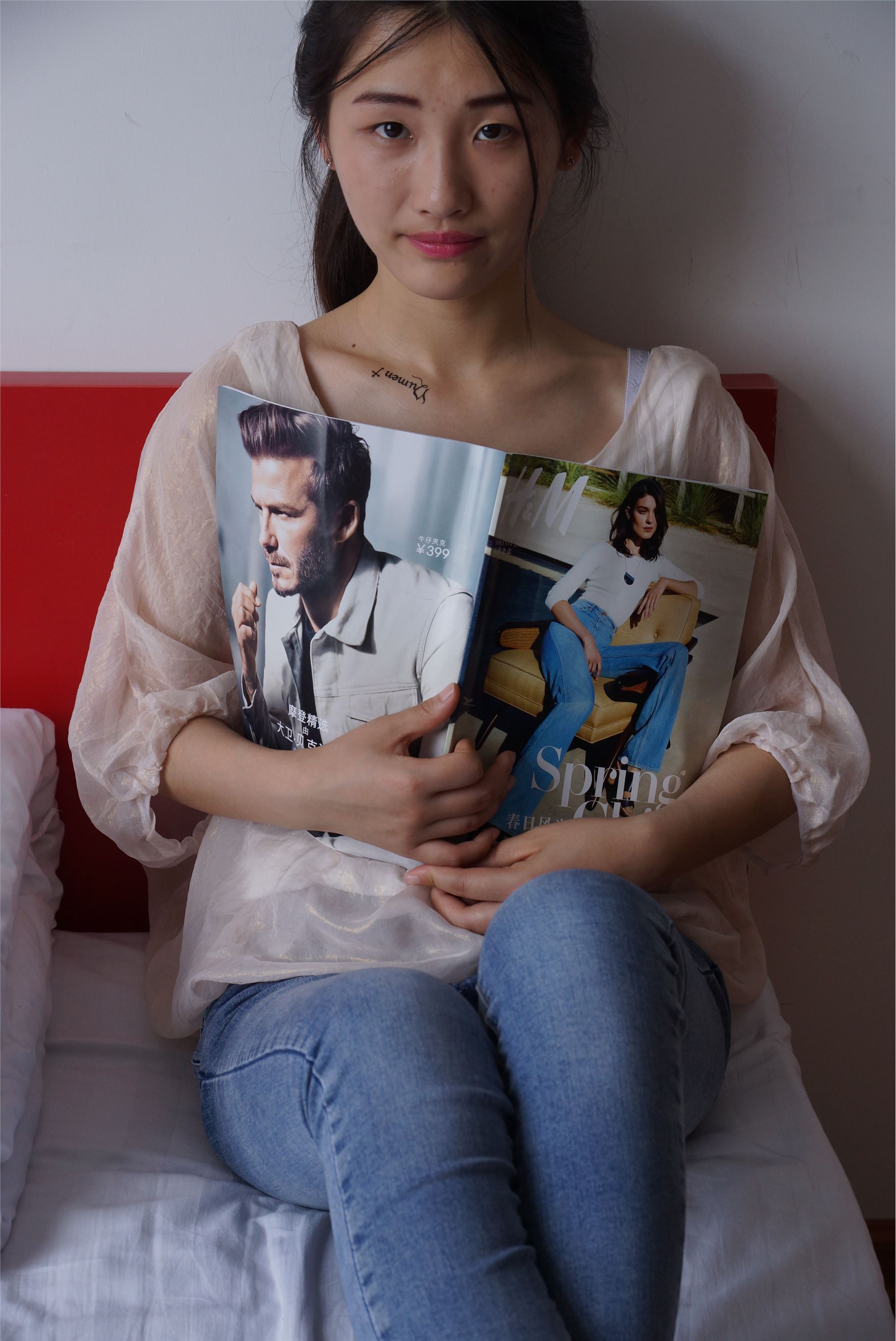 自由摄影 No.005 惬意的周末经典短灰丝陪你看看书